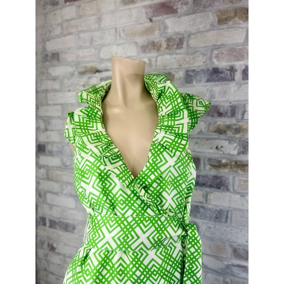 Elizabeth McKay 100% Silk Green and White Print Wrap Dress Carolina Size 6 - Picture 2 of 10